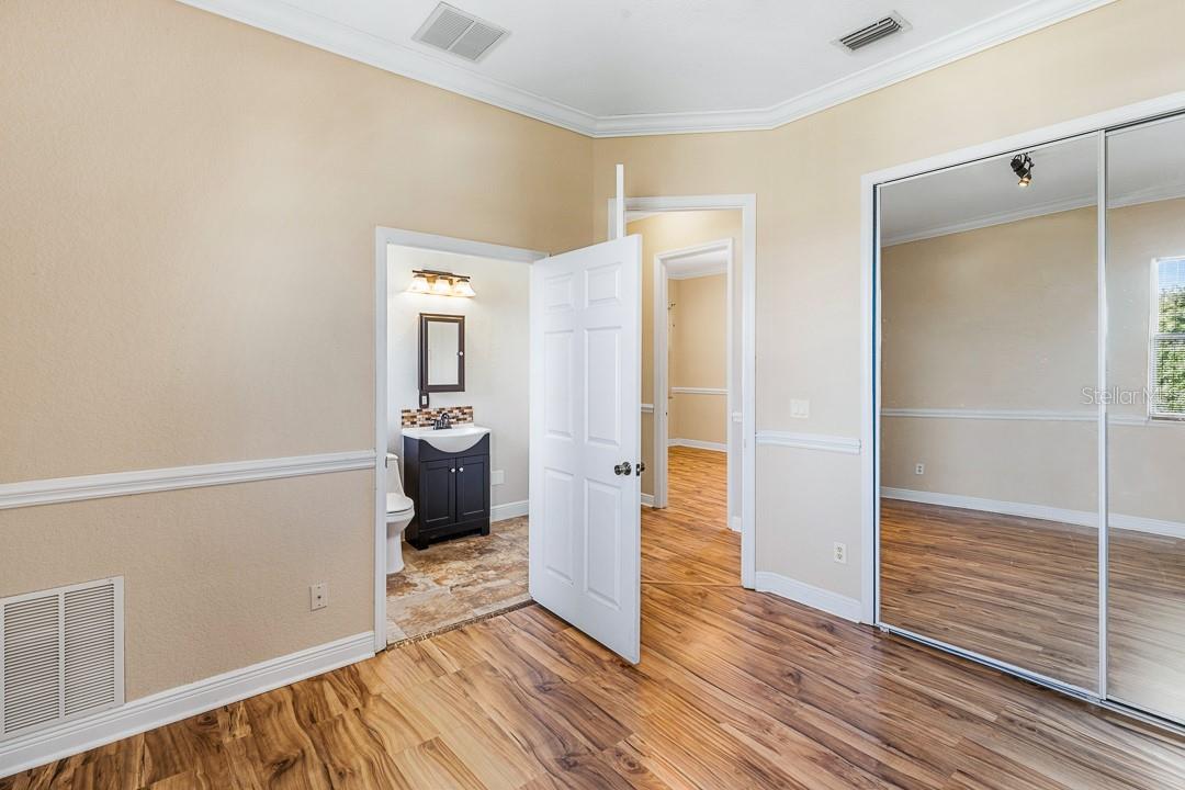 2081 SW BAYSHORE BLVD