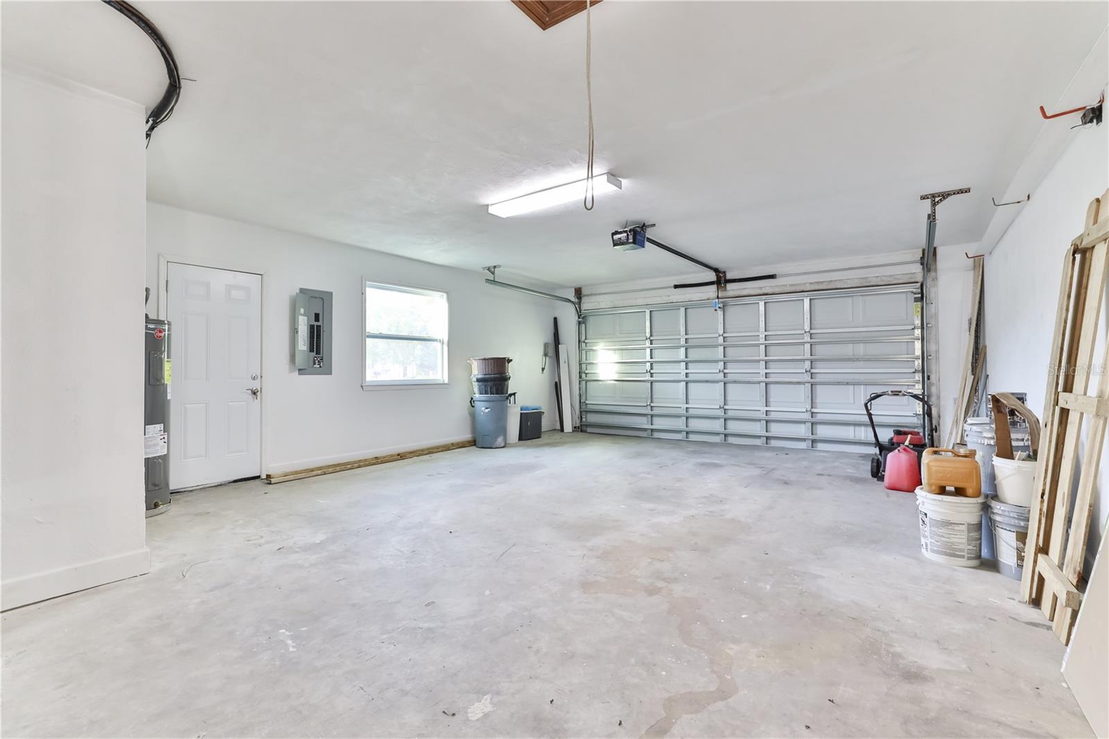 840 PINE FOREST TRL W