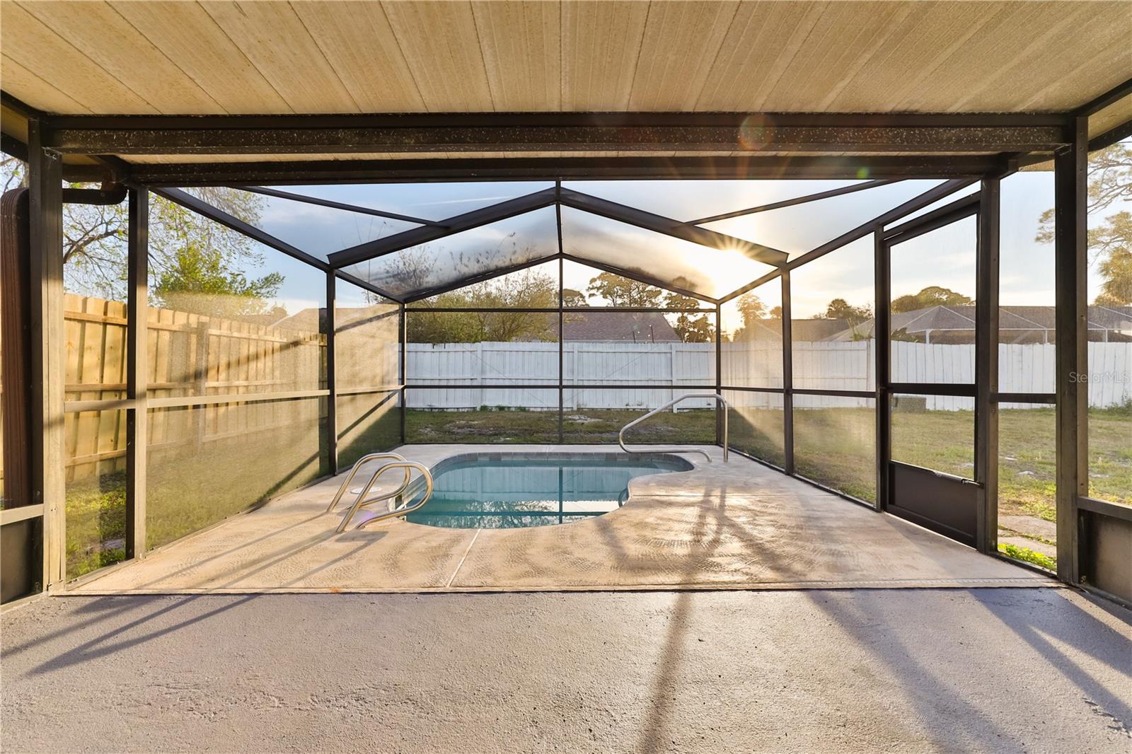 840 PINE FOREST TRL W