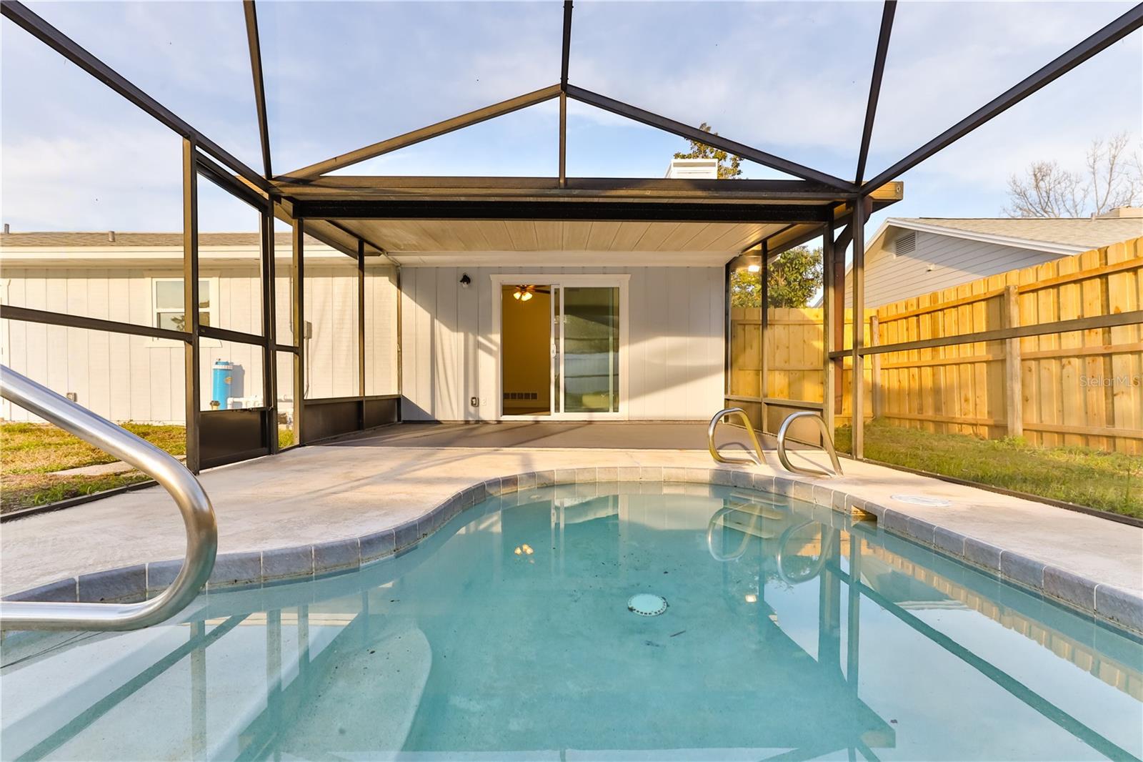 840 PINE FOREST TRL W