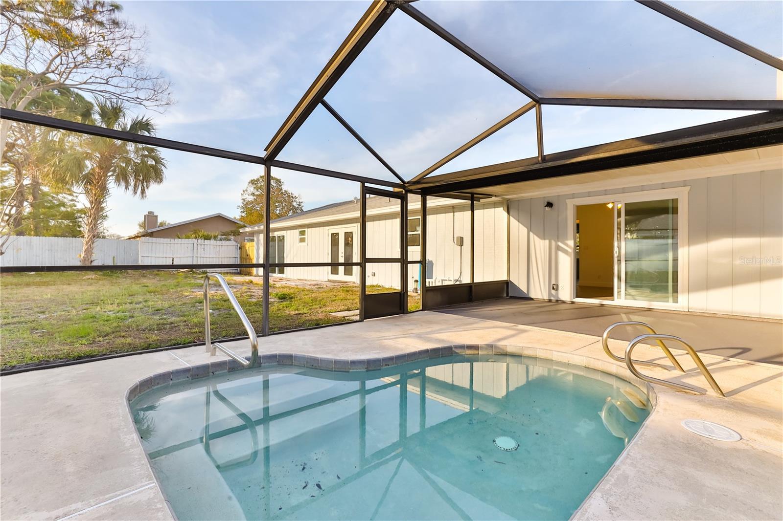 840 PINE FOREST TRL W