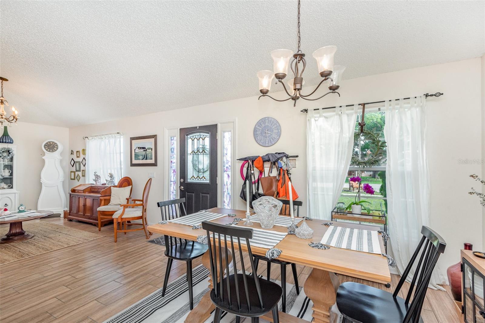 2884 SWEET SPRINGS ST