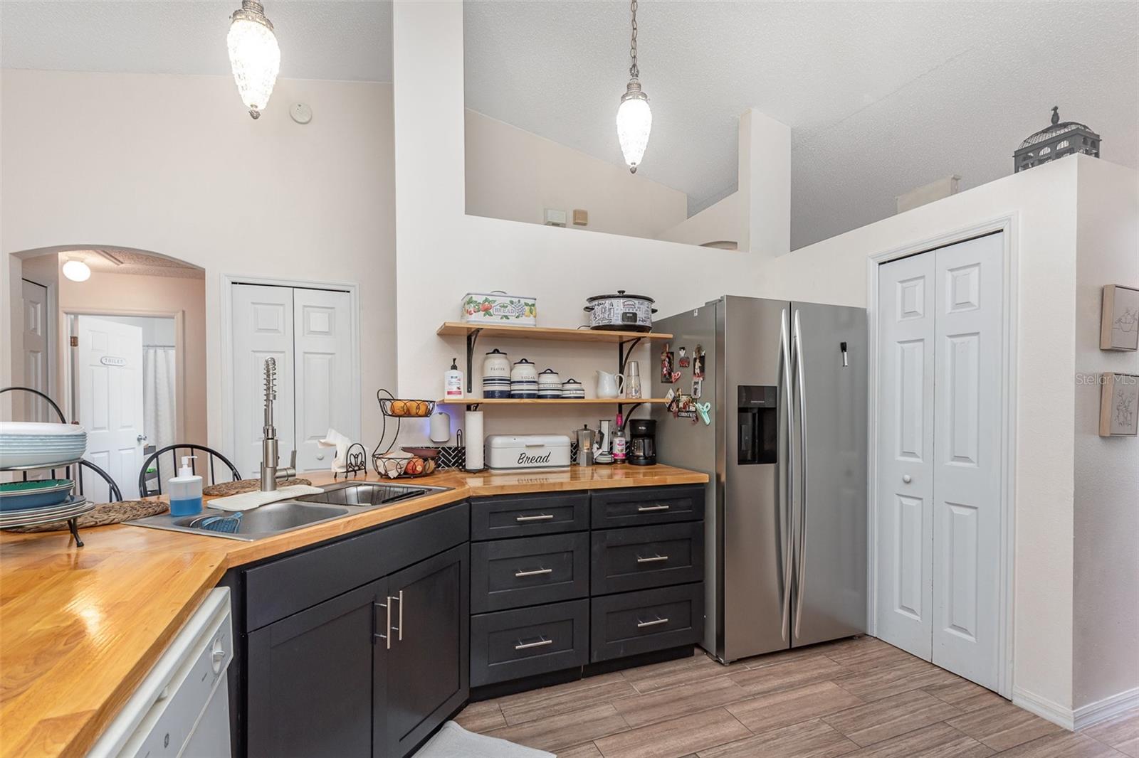 2884 SWEET SPRINGS ST