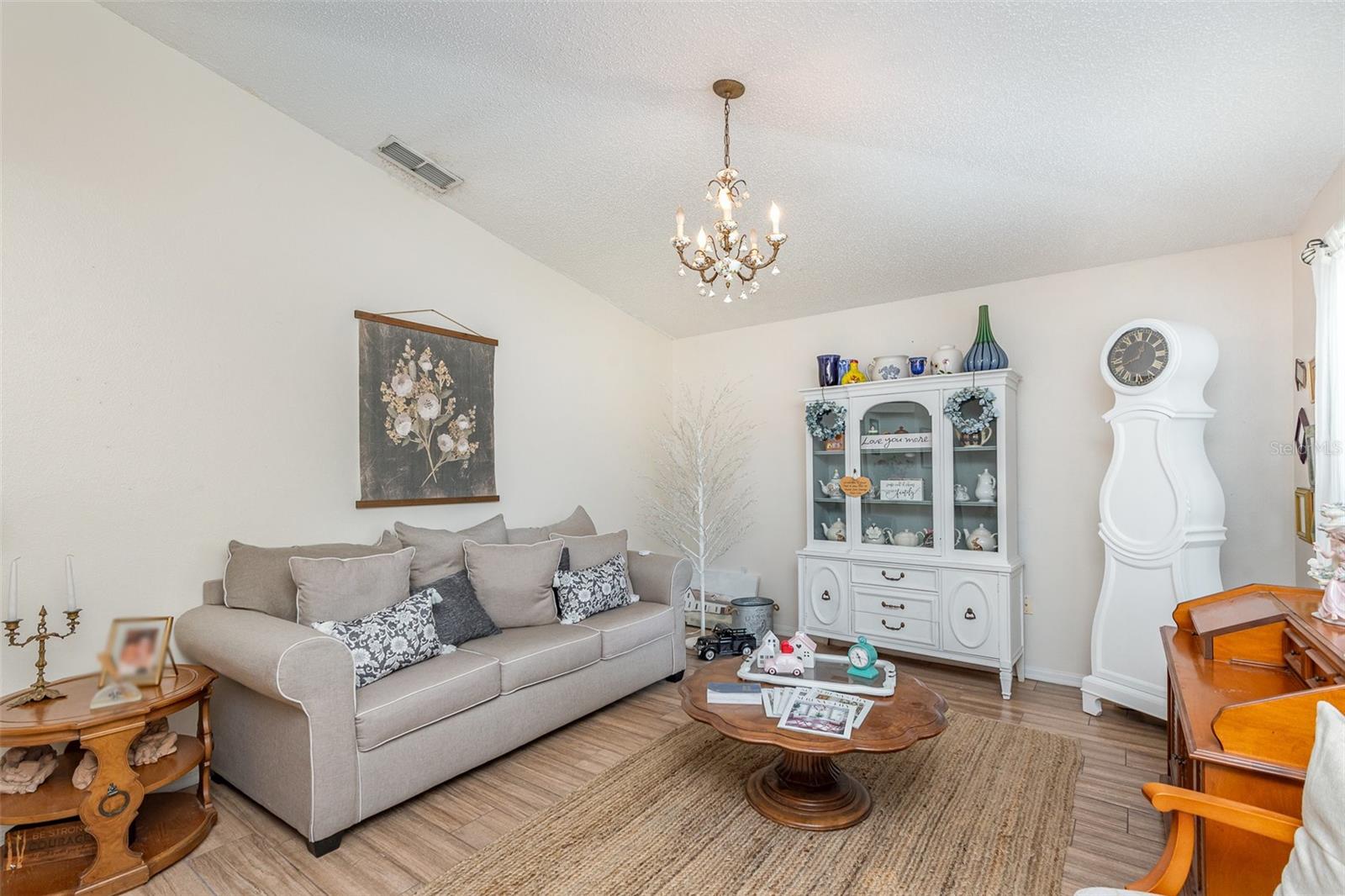 2884 SWEET SPRINGS ST