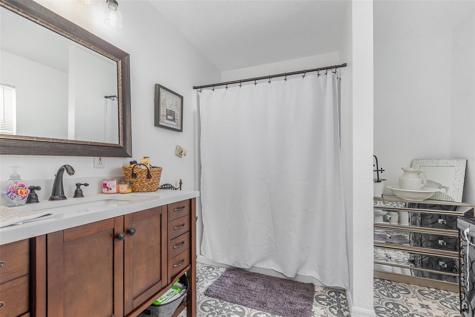 2884 SWEET SPRINGS ST