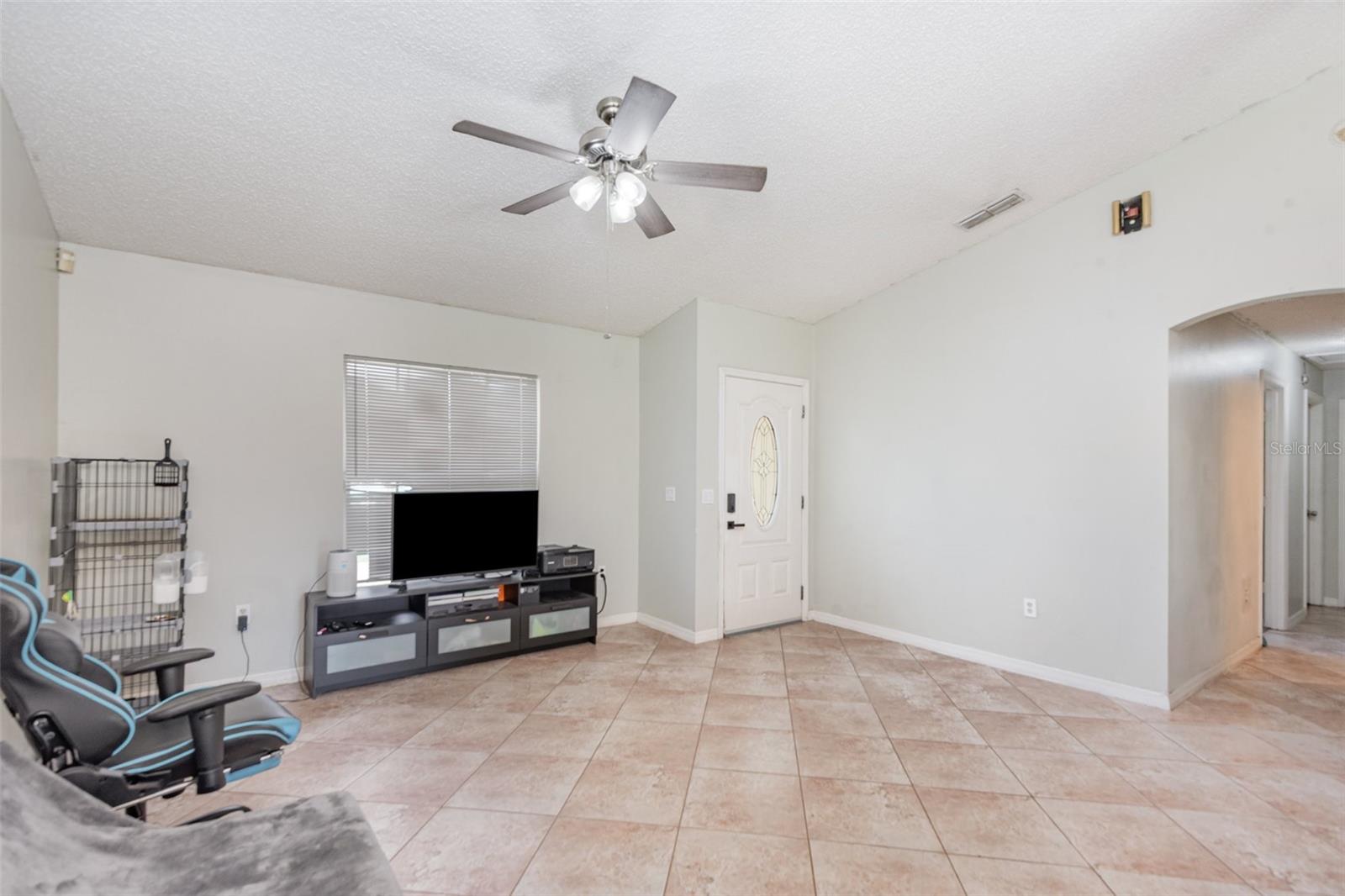 1854 N NORMANDY BLVD