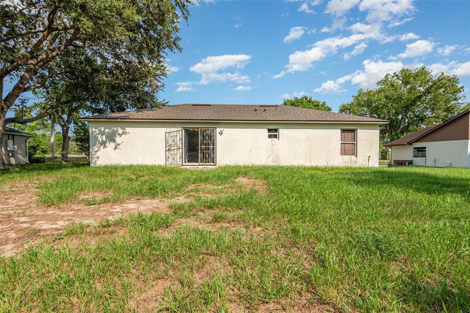 1854 N NORMANDY BLVD