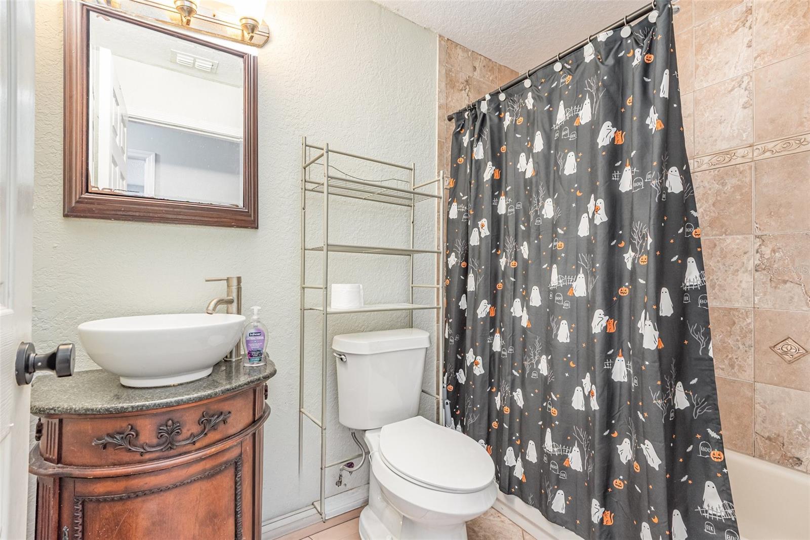 1854 N NORMANDY BLVD