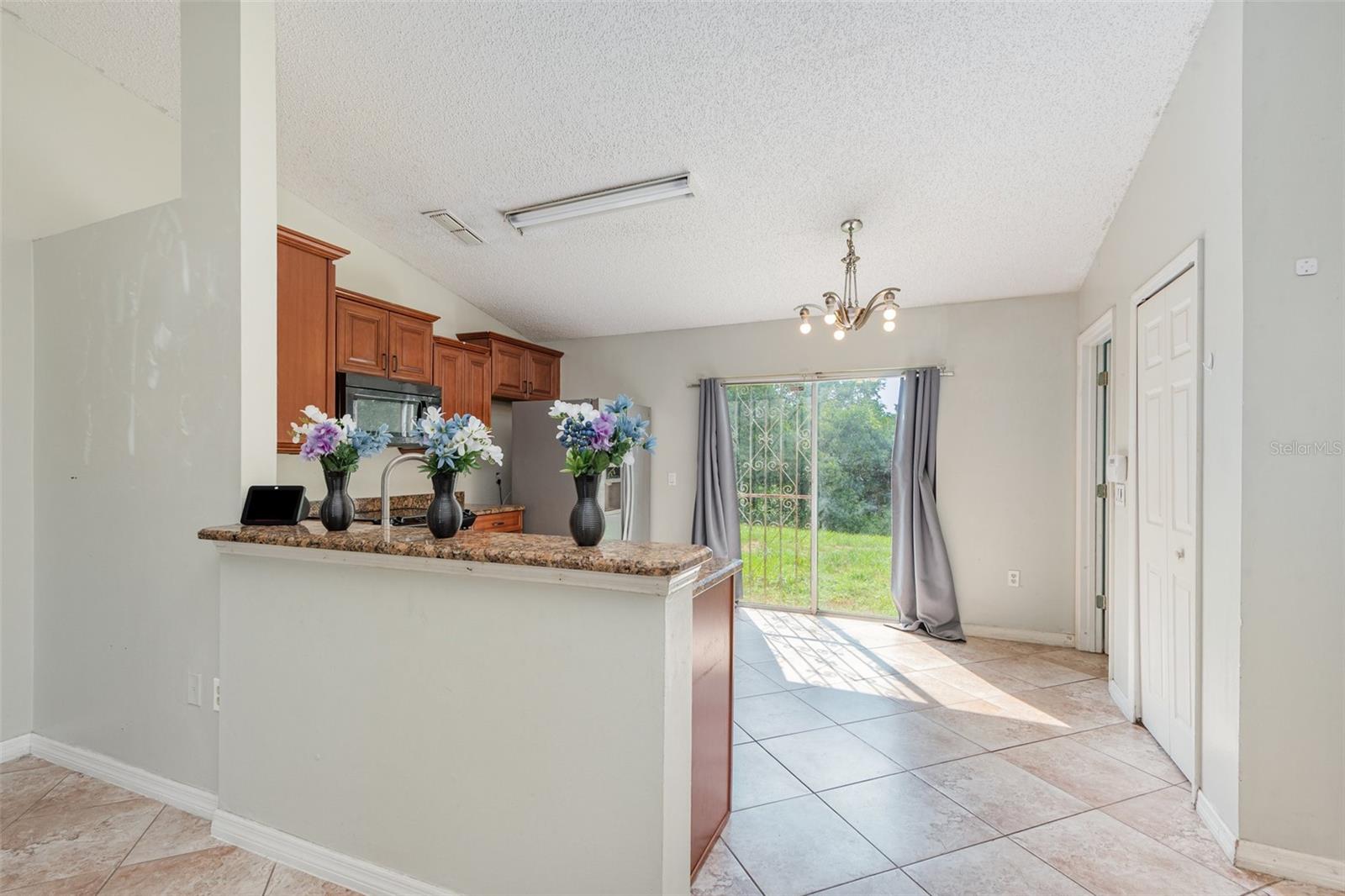 1854 N NORMANDY BLVD