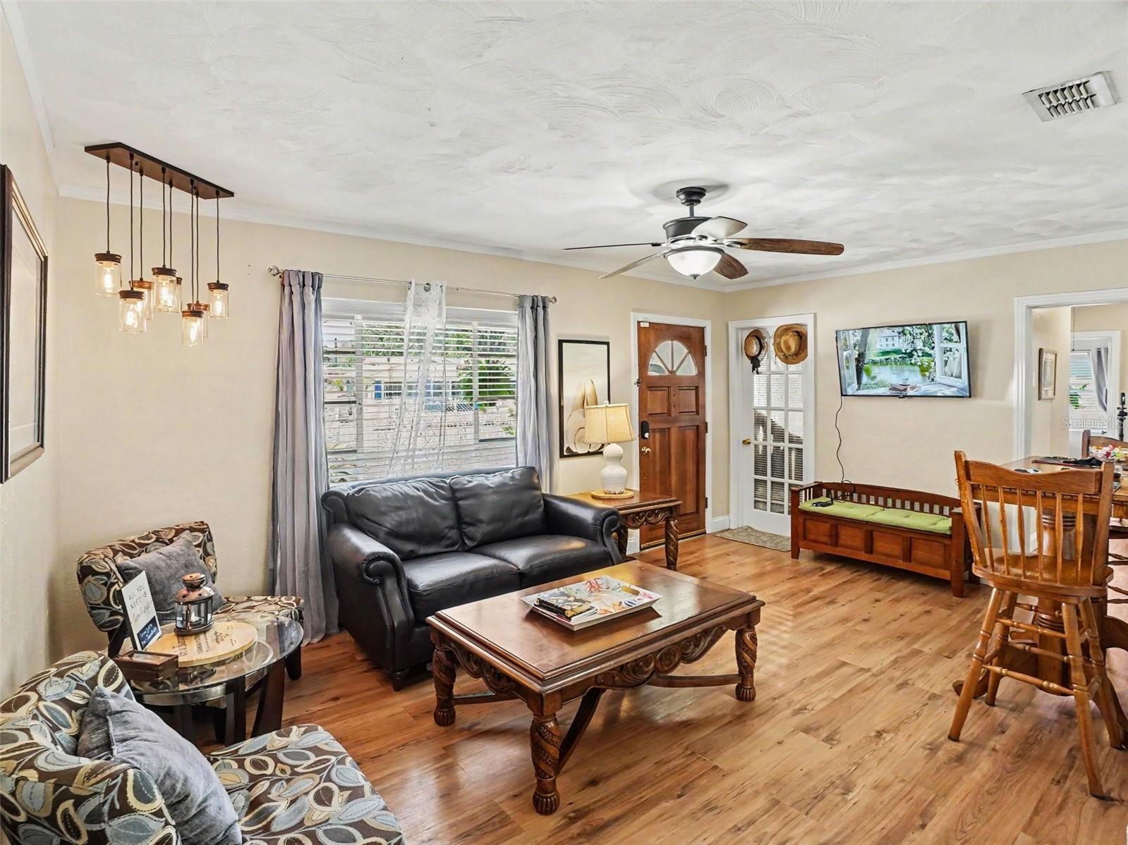 315 W 11TH AVE