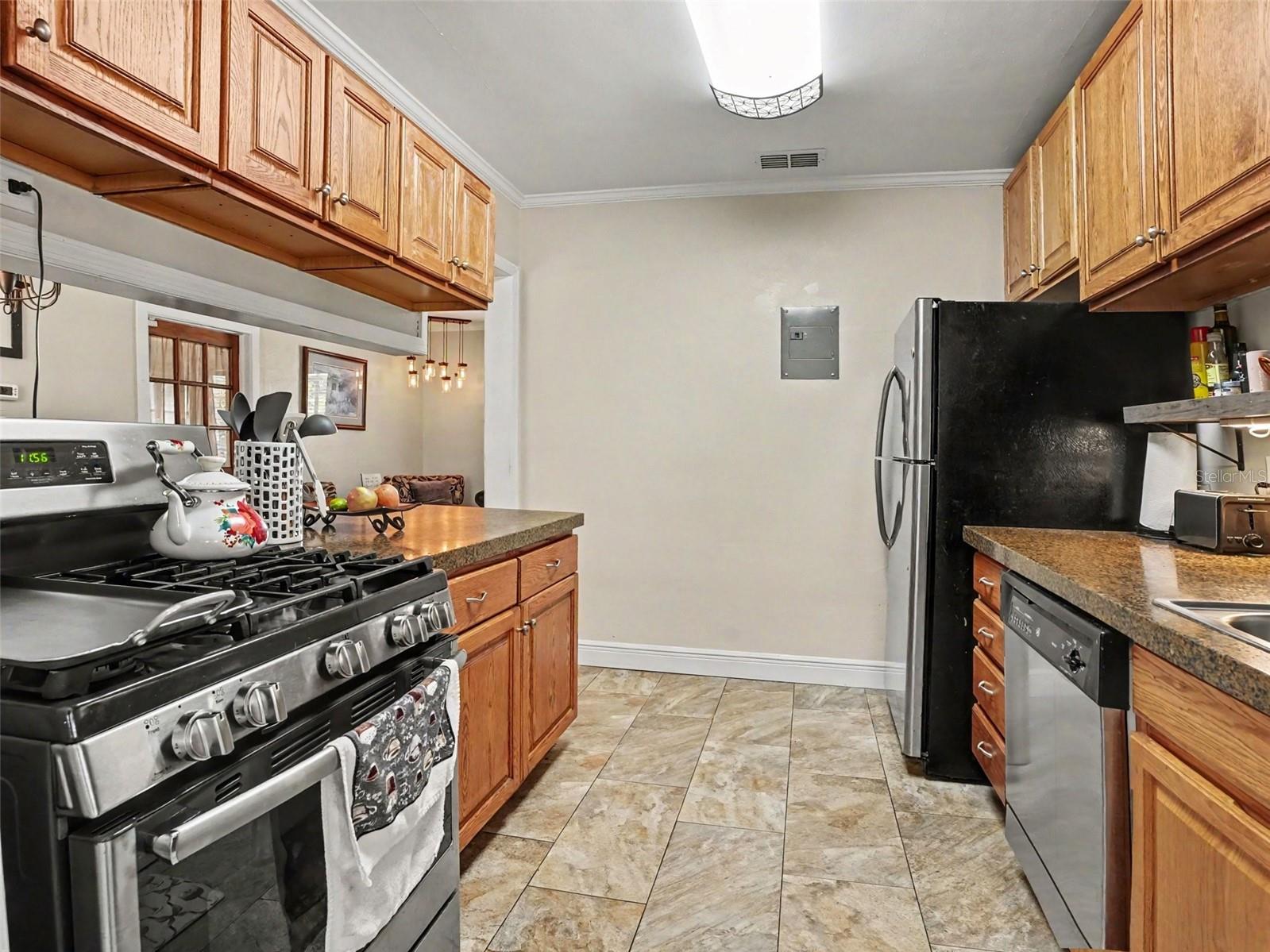 315 W 11TH AVE