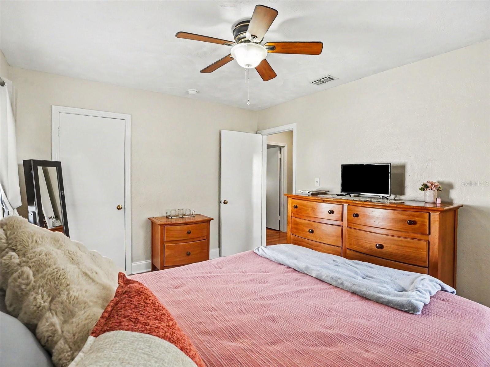 315 W 11TH AVE