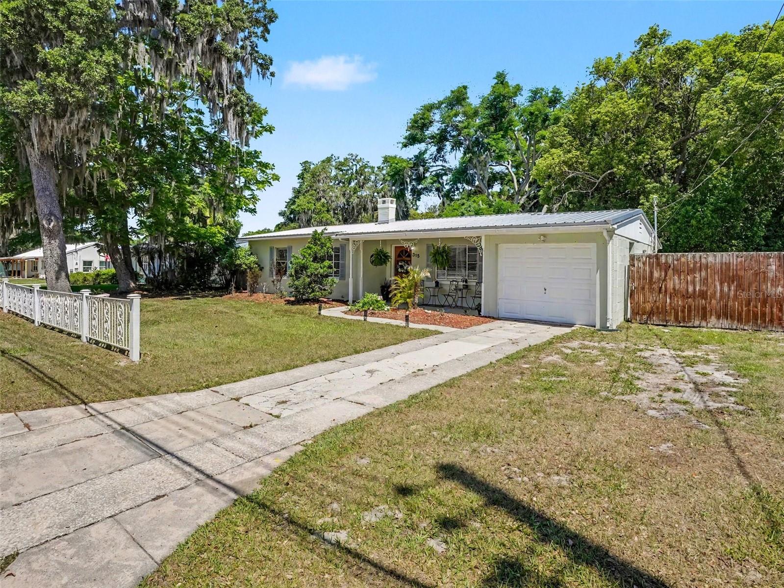 315 W 11TH AVE