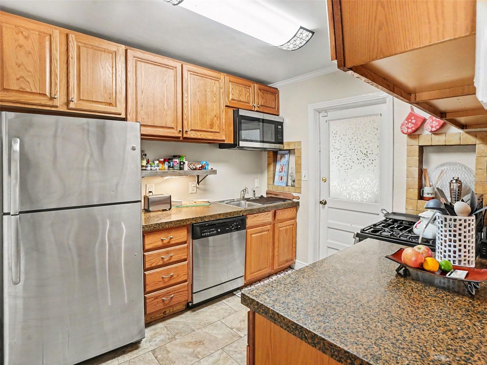 315 W 11TH AVE
