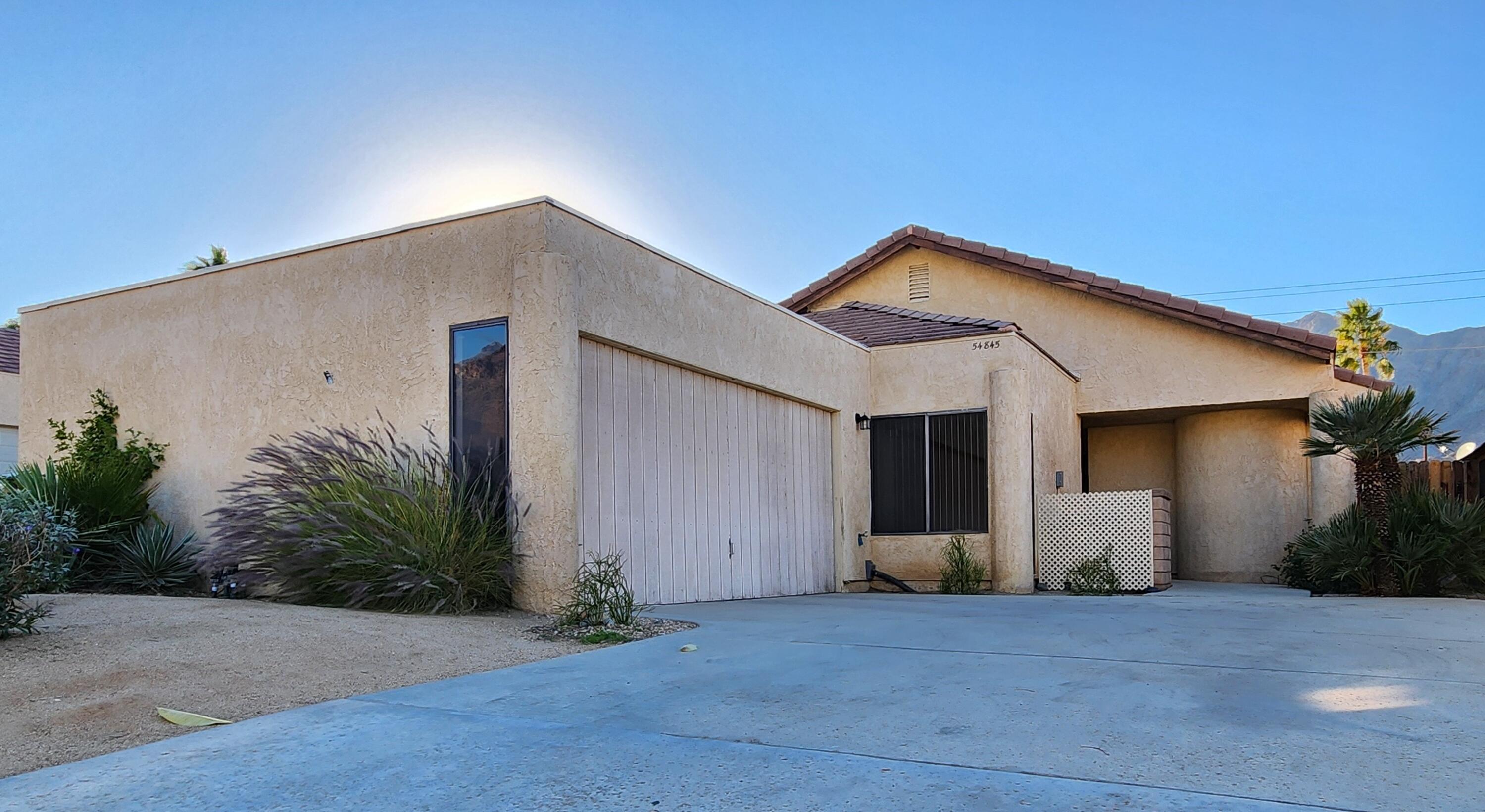 54845 Avenida Ramirez