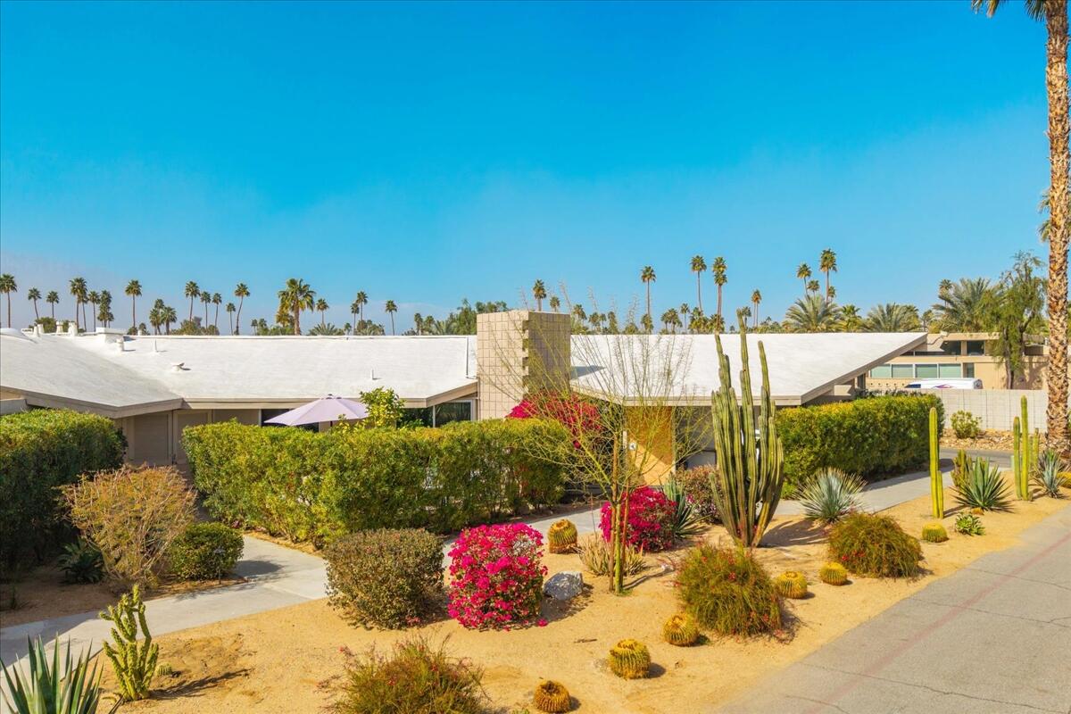 37800 Da Vall DR Unit: 14