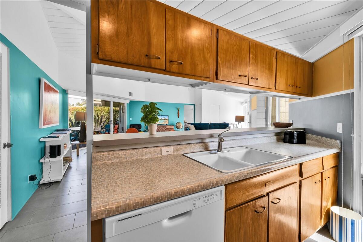 37800 Da Vall DR Unit: 14