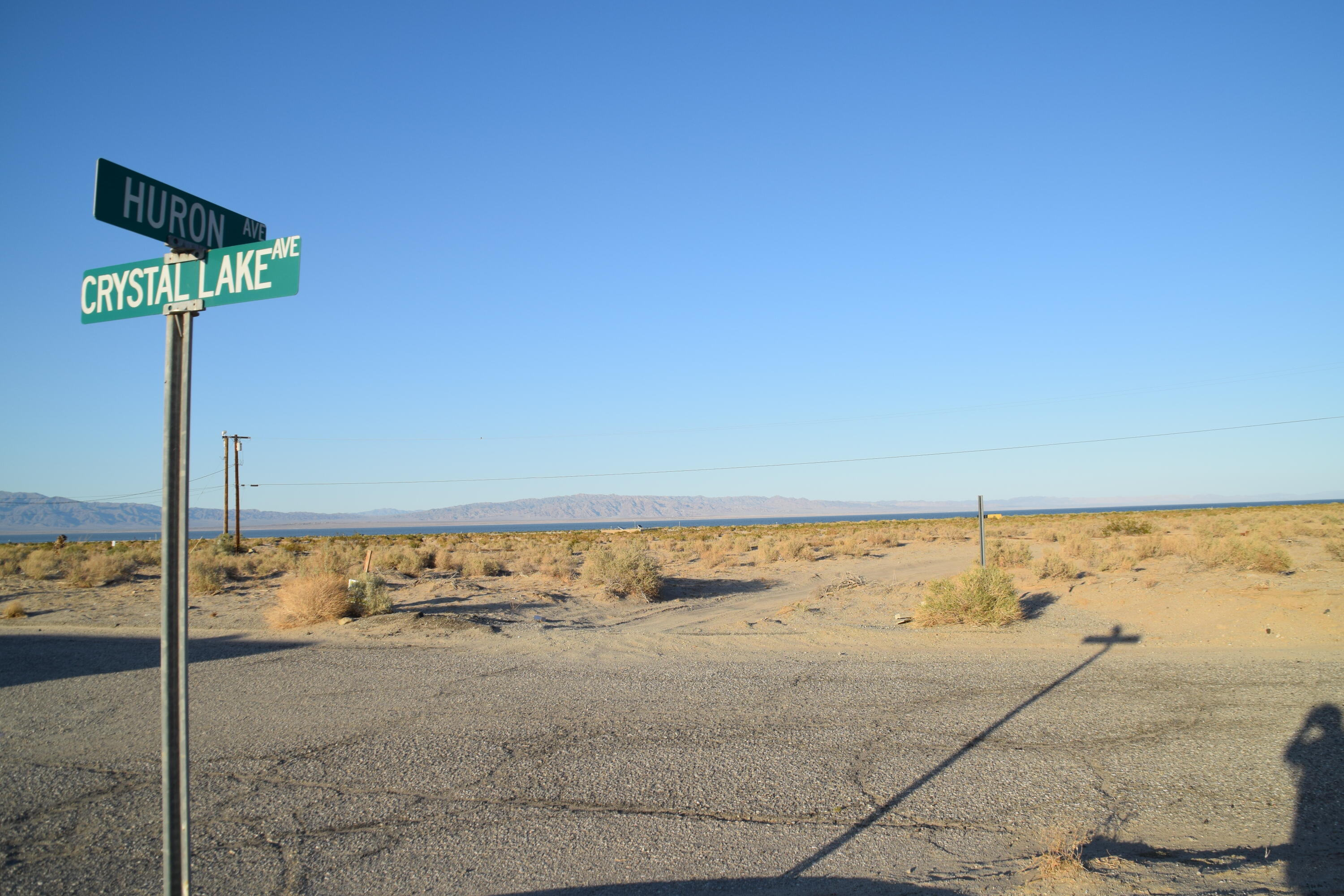 2892 Crystal Lake AVE