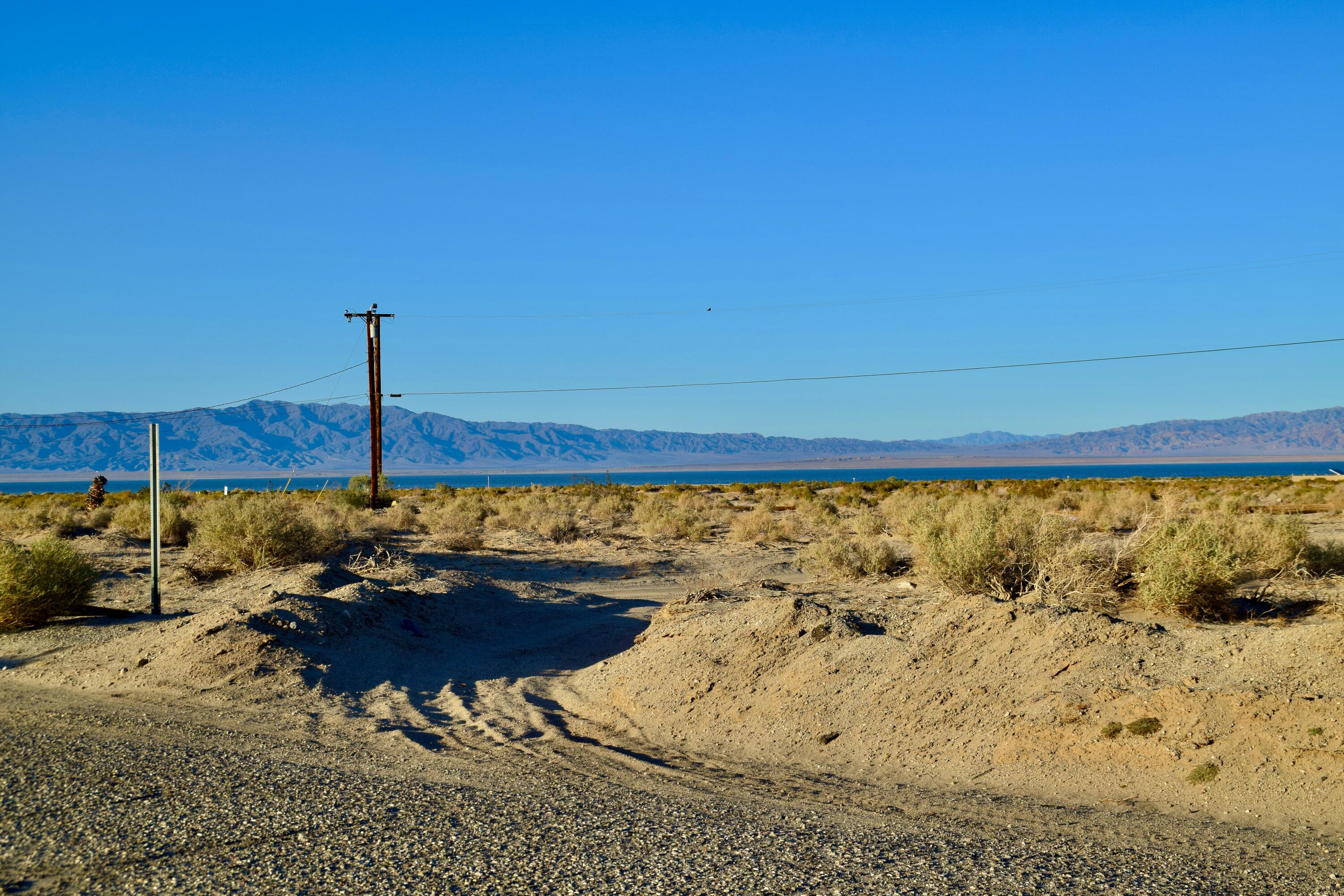 2892 Crystal Lake AVE