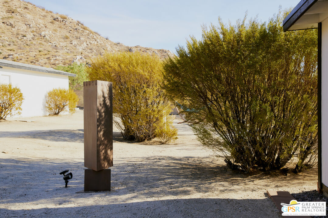49732 Palo Verde Rd
