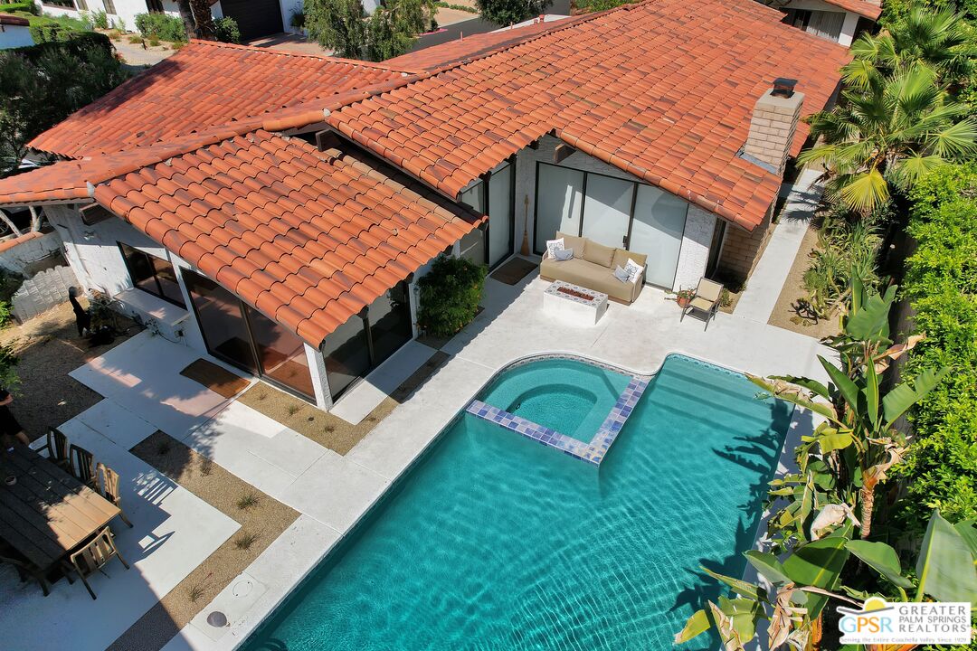 1375 E Primavera Dr