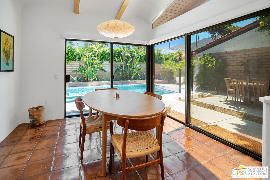 1375 E Primavera Dr