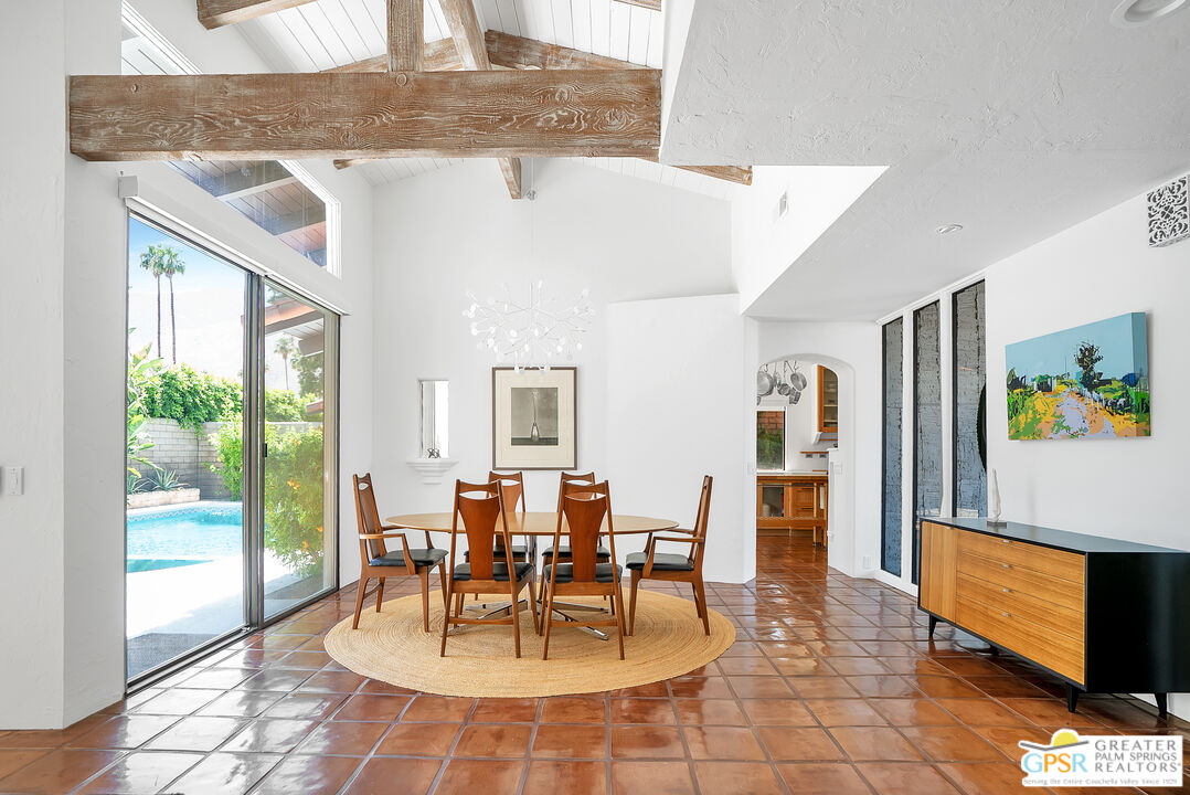 1375 E Primavera Dr