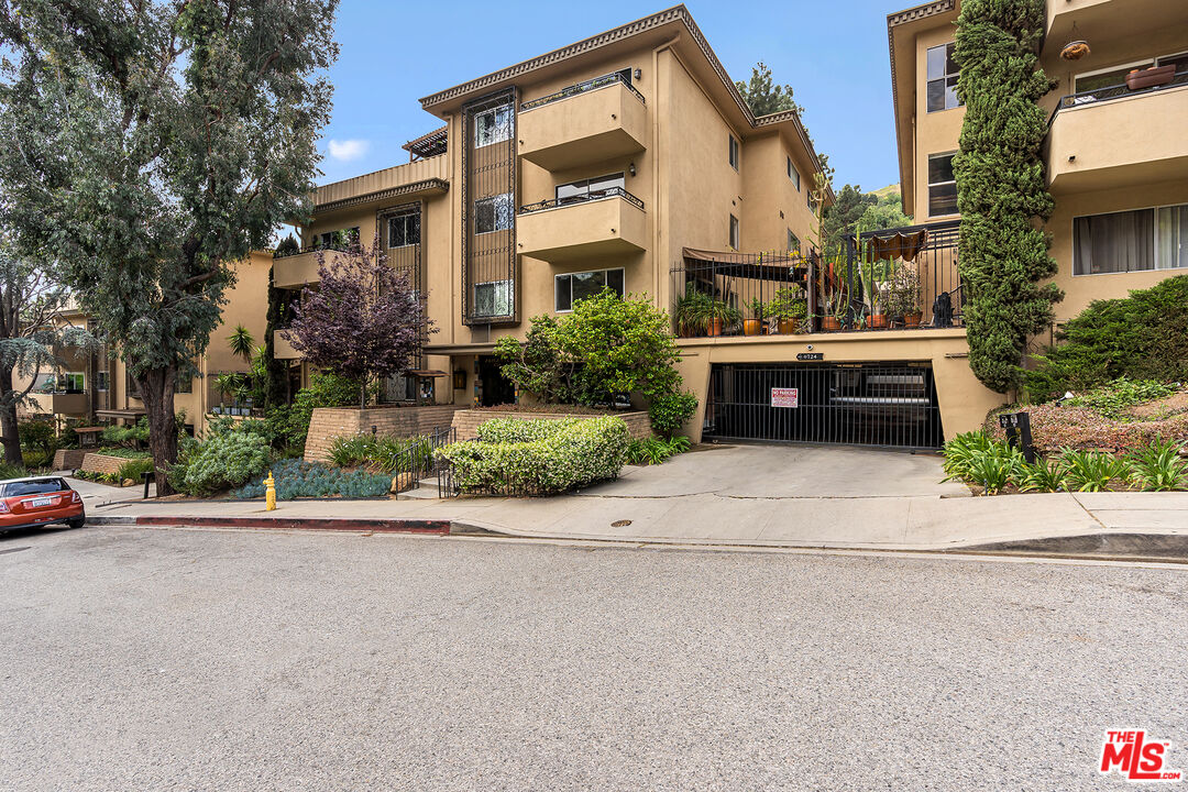 6724 Hillpark Dr Unit: 202