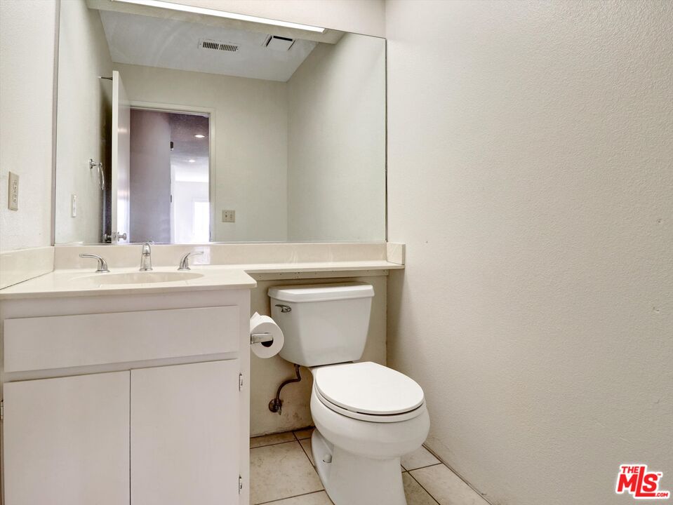 240 E Vista Royale Cir
