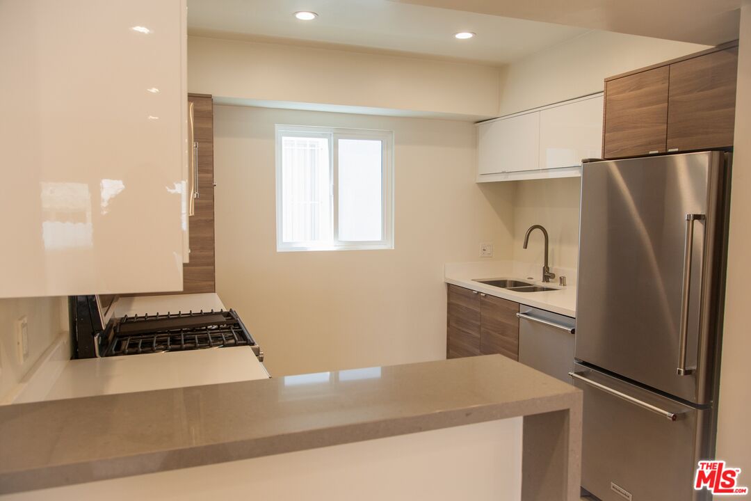 508 N Kings Rd Unit: 3