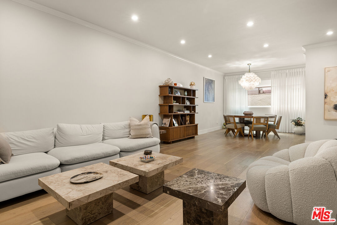9000 Cynthia St Unit: 302