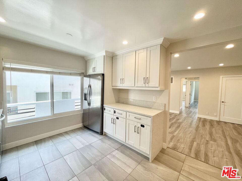 1037 S SHENANDOAH ST Unit: 5