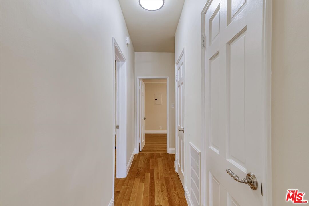 9945 Robbins Dr Unit: 101