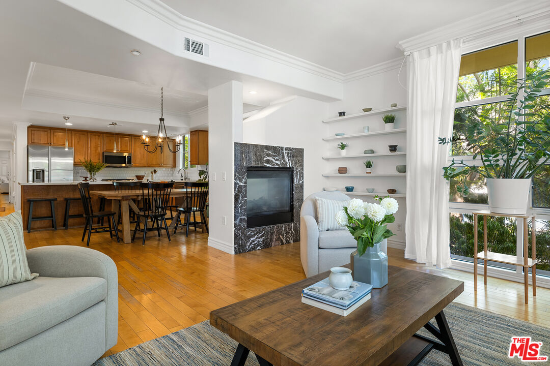 1601 S Bentley Ave Unit: 201