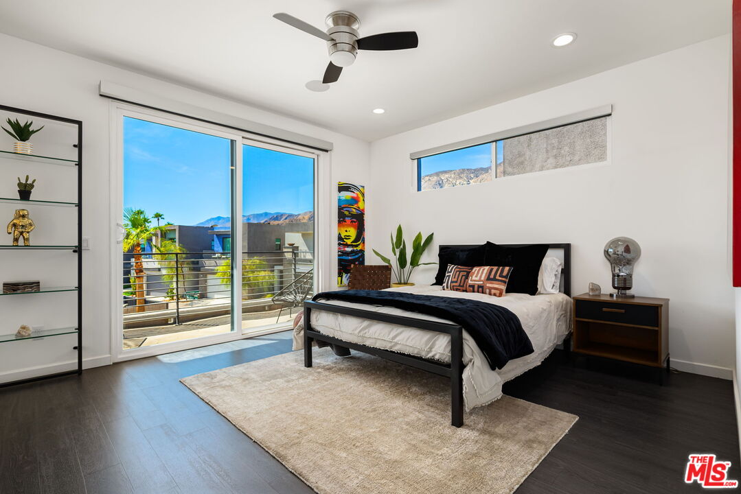 504 Paragon Loop