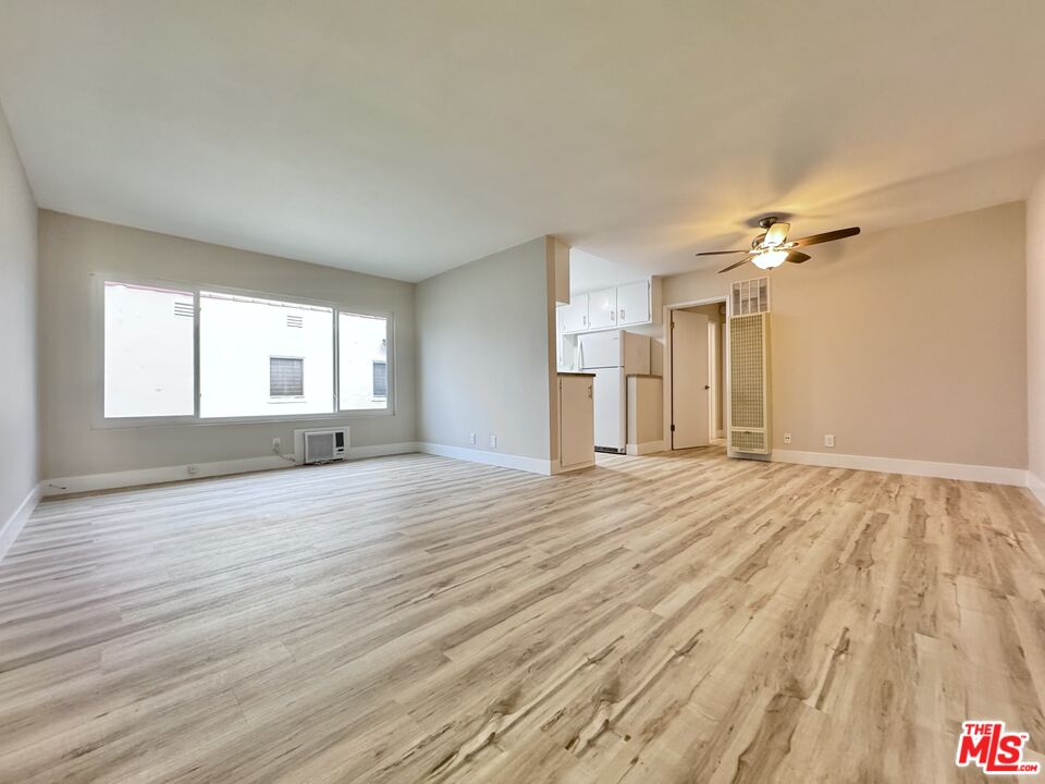 1037 S Shenandoah St Unit: 7