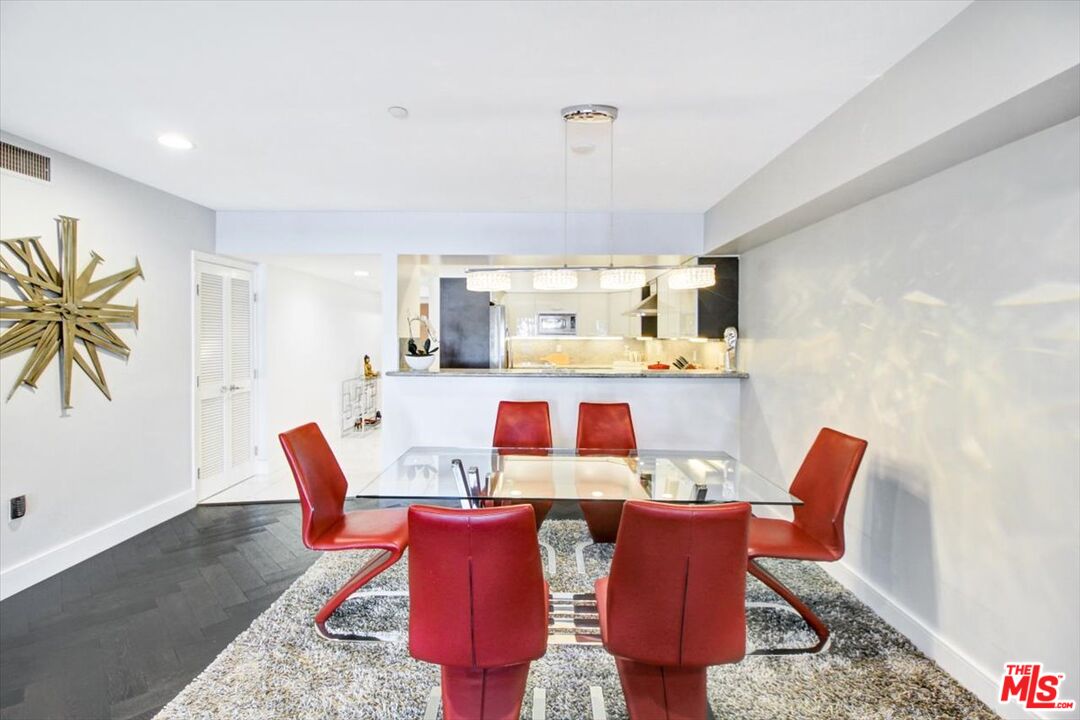 1319 N Detroit St Unit: 108