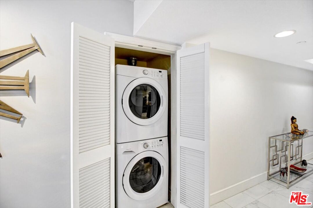 1319 N Detroit St Unit: 108