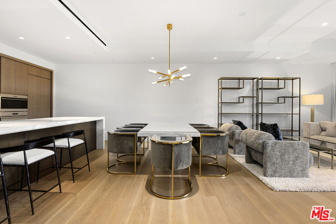 8420 W Sunset Blvd Unit: 405