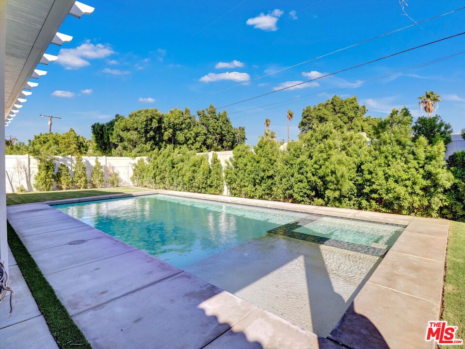 1920 N San Gorgonio Rd