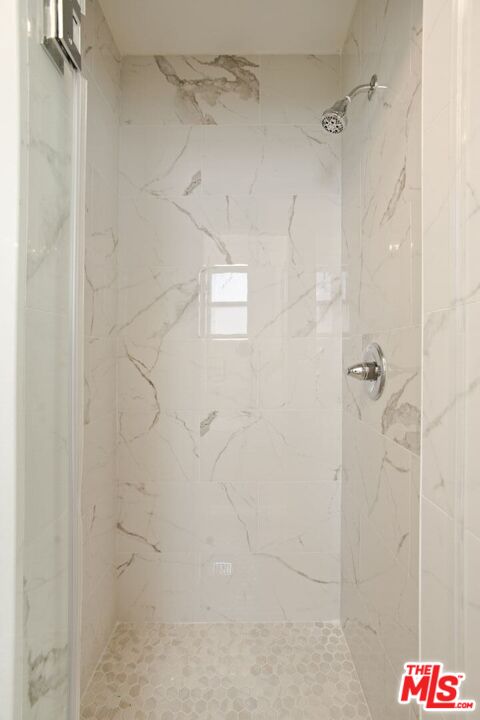 352 S Doheny Dr Unit: 1