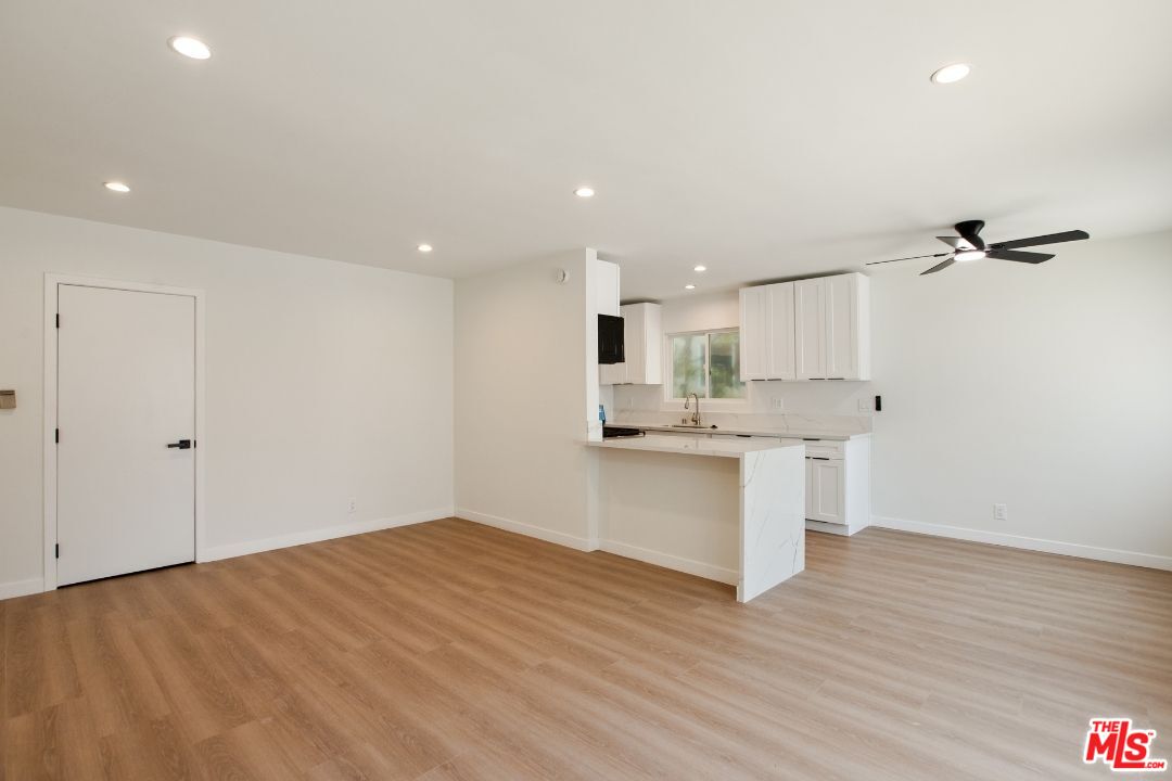 352 S Doheny Dr Unit: 1