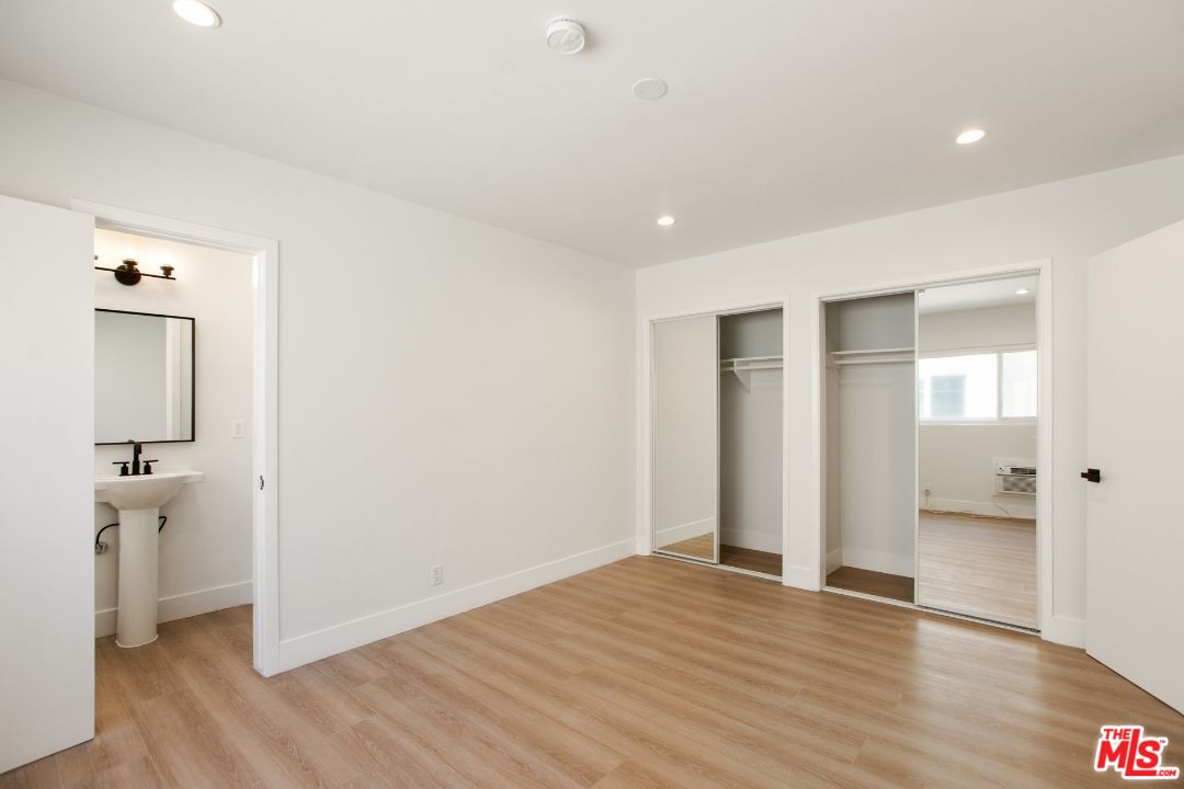 352 S Doheny Dr Unit: 1