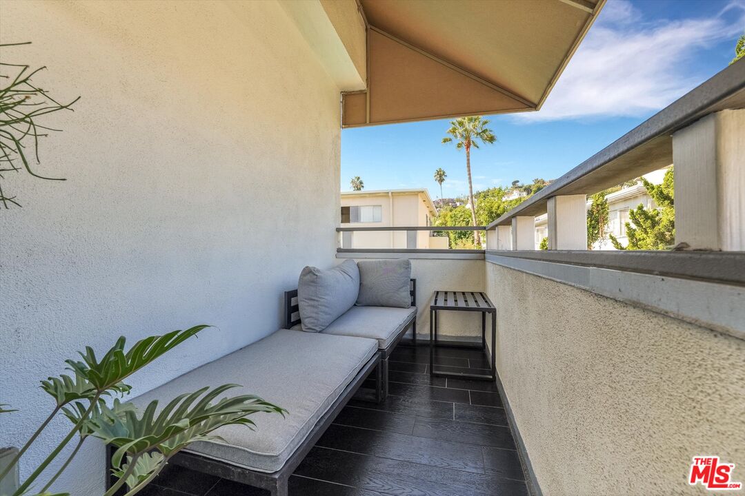 7949 Selma Ave Unit: 21