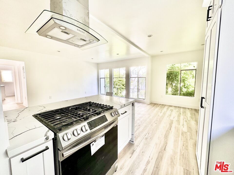 121 S Crescent Dr Unit: D