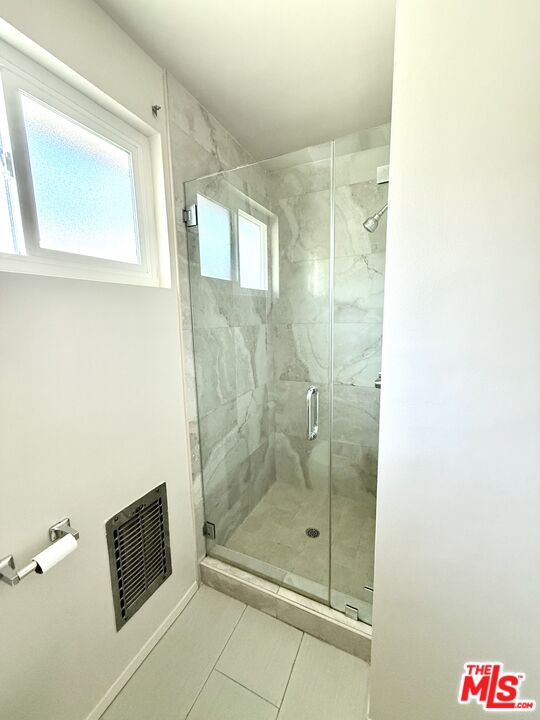 854 S Sherbourne Dr Unit: 6