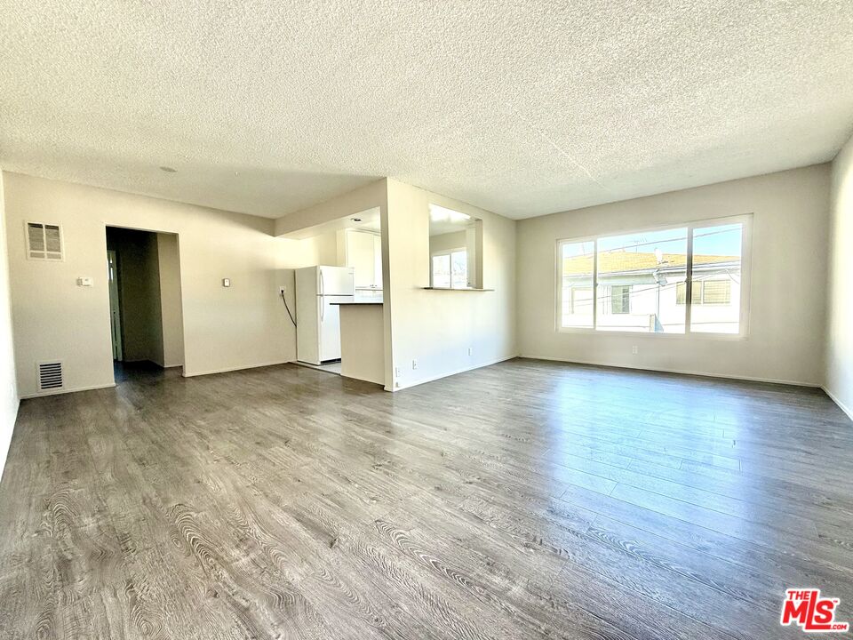 854 S Sherbourne Dr Unit: 6