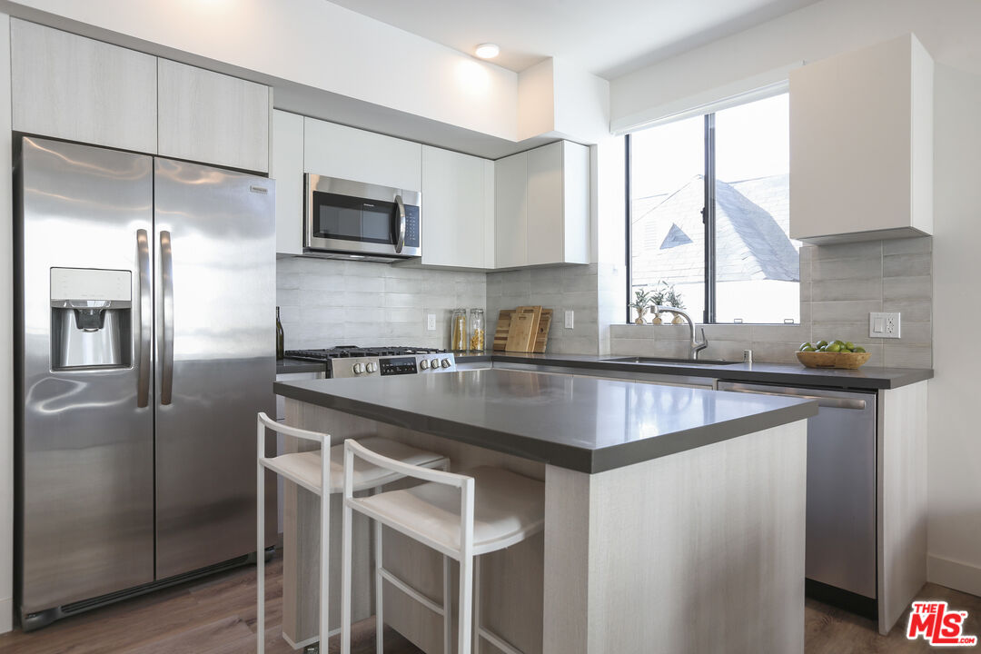 740 S Ridgeley Dr Unit: 302