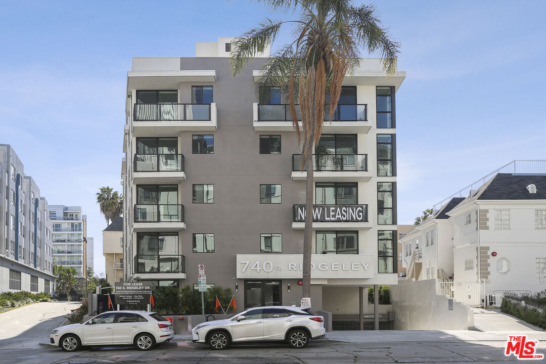 740 S Ridgeley Dr Unit: 302