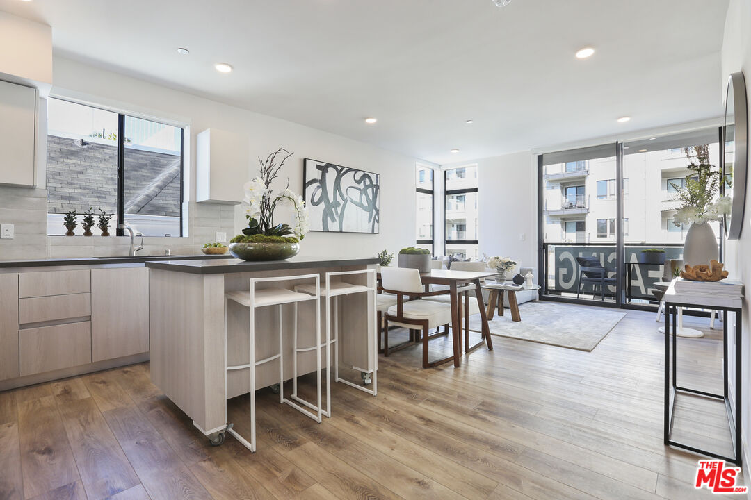 740 S Ridgeley Dr Unit: 302